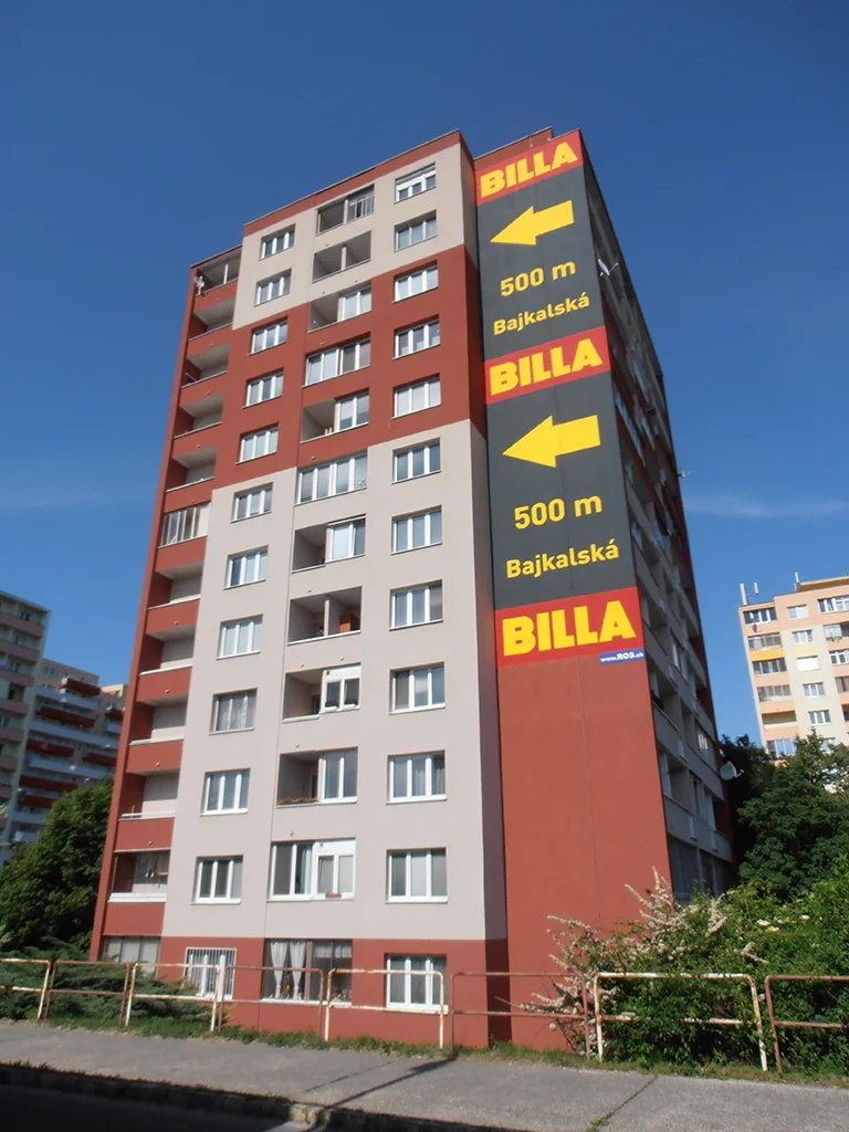 maľovaná reklama na budovách